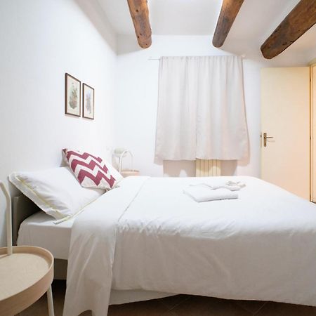 Cavour La Citta Vecchia Apartment เจนัว ภายนอก รูปภาพ